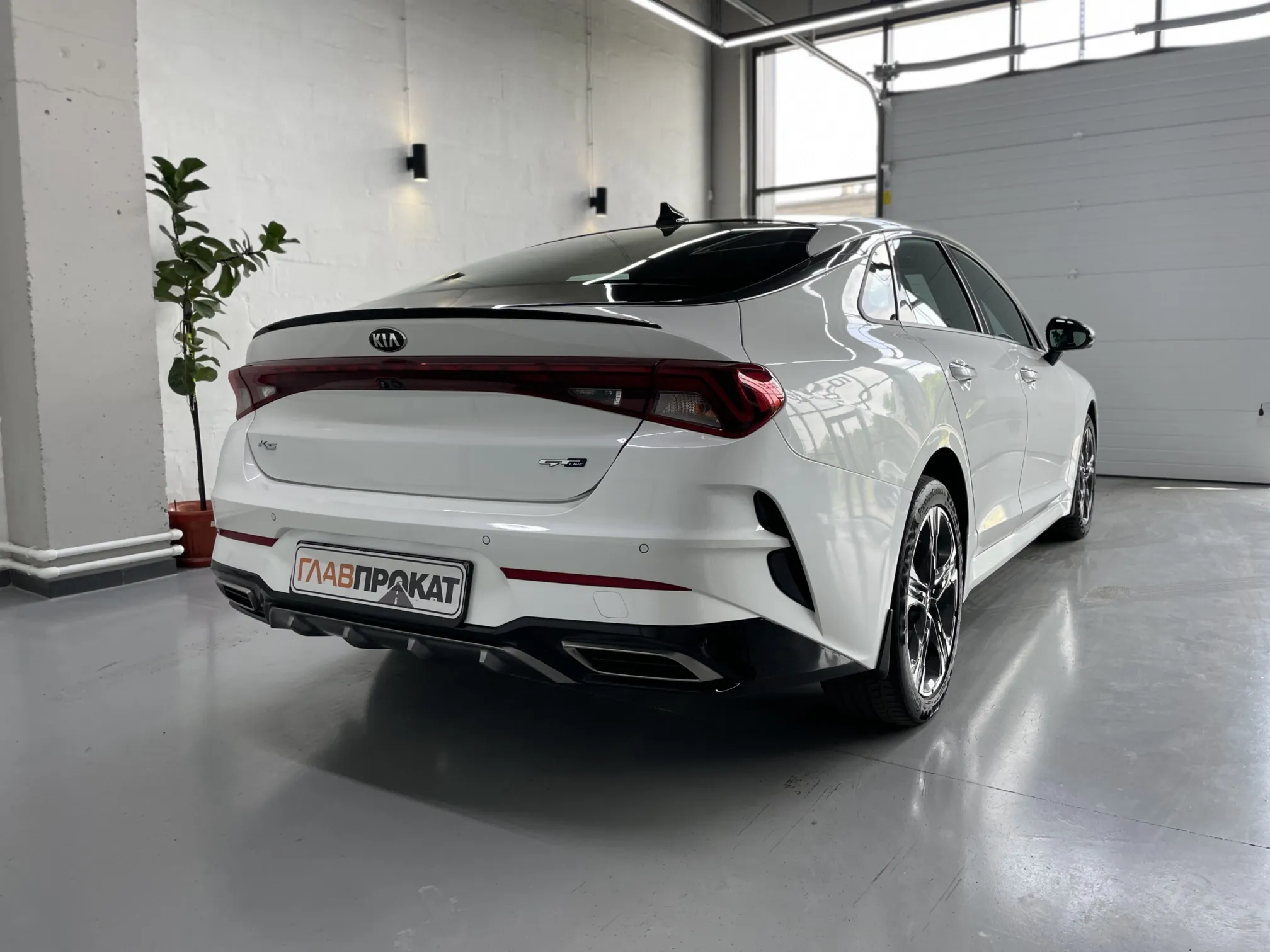 KIA K5 - фото 8